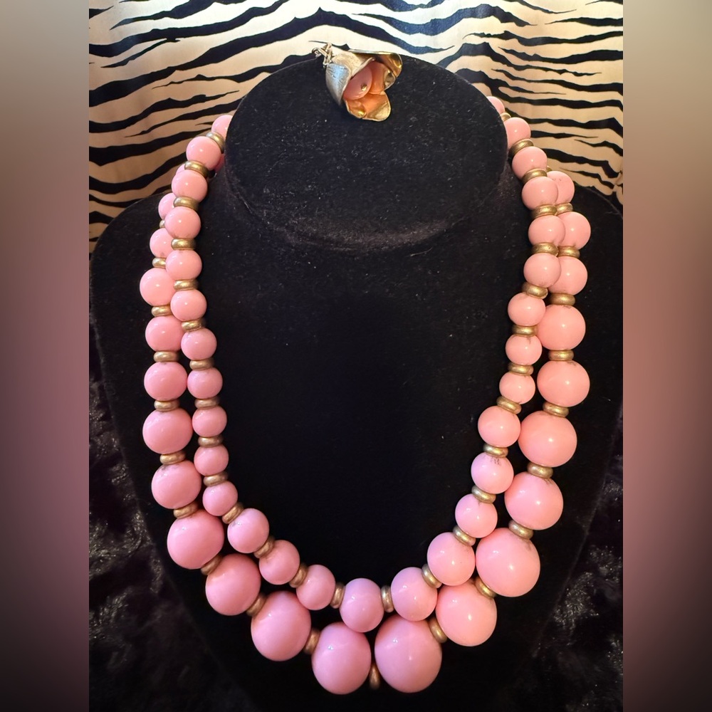 Pink Vintage Bubblegum Graduated Beaded Double Strand Costume Jewelery Necklace